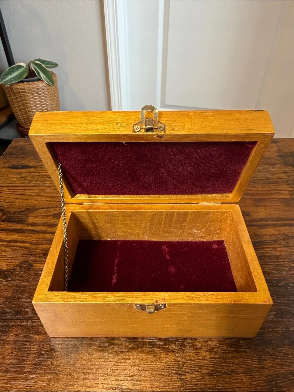 Vintage Old House Glassworks wood keepsake box